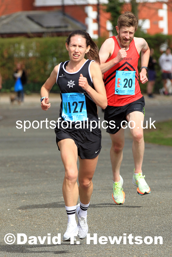 Senior Womens Northern 6 Stage Road Relay, 2022 Northern 12 and 6 Stage Road Relays,  Birkenhead Park, Birkenhead, Wirral.  Photo: David T. Hewitson/Sports for All Pics